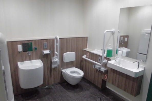 多摩都市モノレール株式会社高松駅旅客トイレ改修設計・監理の写真